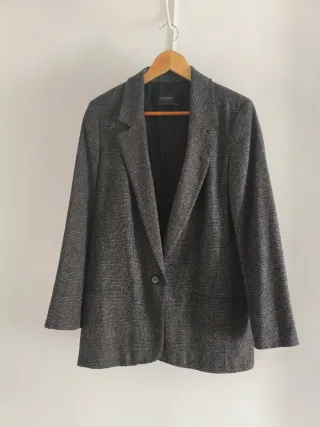 Blazer Zara cuadros gris