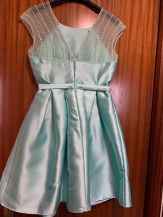 Vestido ceremonia verde con tul