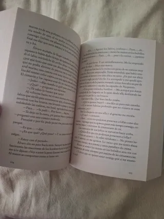 Vendo libro de Elísabet benavent