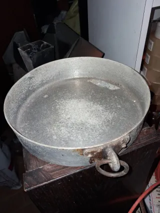 3 Pentola in alluminio 5 euro cad