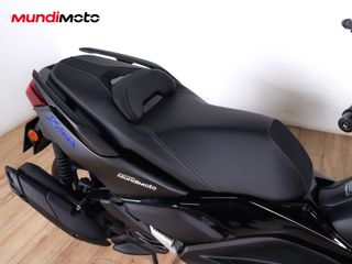 YAMAHA X-MAX 125