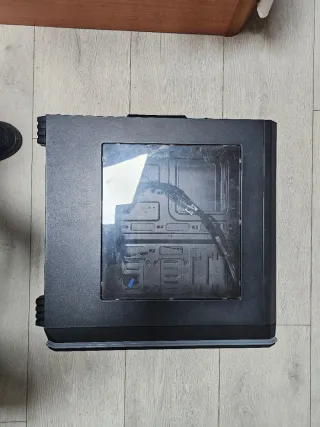 Torre Nox Hammer MC Pro RGB