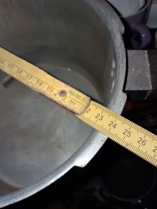 3 Pentole in alluminio 5 euro cad