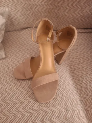 Tacones Beige