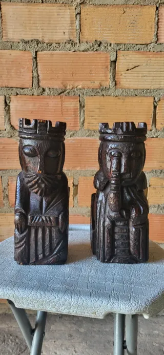 Pareja sujetalibros madera tallada