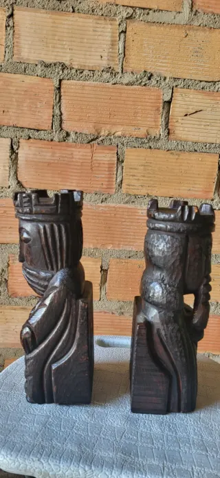 Pareja sujetalibros madera tallada