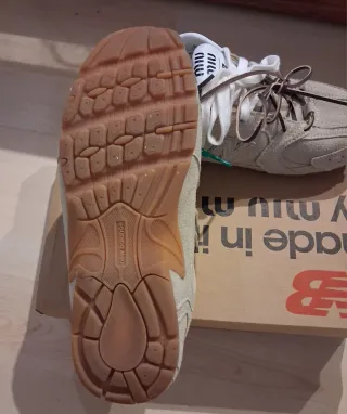 New Balance x Miu Miu Beige/Verde