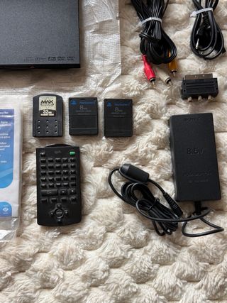 PlayStation 2 Slim Scatola + Accessori + Gioco