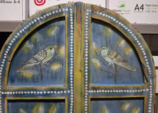 Puertas de madera pintadas a mano para capilla