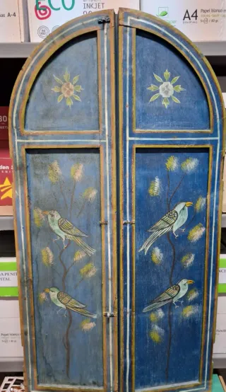 Puertas de madera pintadas a mano para capilla