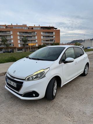 Peugeot 208 2015 – 1.2