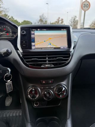 Peugeot 208 2015 – 1.2