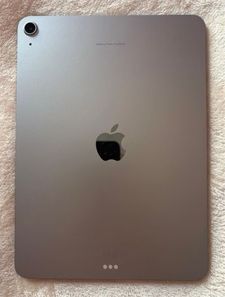 iPad Air Wi-Fi personalizado de 11” y 128 GB