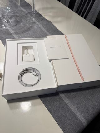 iPad 6ª Gen 32GB con Teclado magnetico