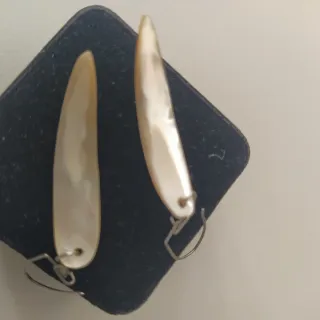 Pendientes largos con diseño único