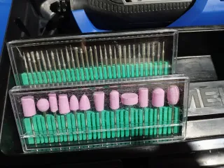 Dremel 4300 con maletín y accesorios