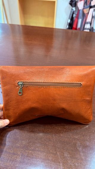 Bolso artesanal de cuero