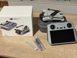 DJI Mini 3 Pro + DJI RC + 3 baterías + Accesorios