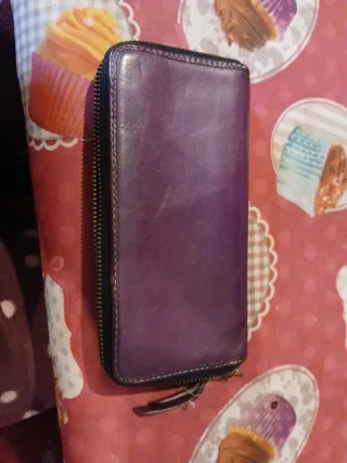 Cartera Tous Morada con Oso Dorado