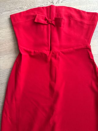 Abito lungo rosso con fiocco