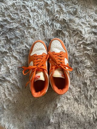 Zapatillas Nike Dunk Low Naranja y Blanca