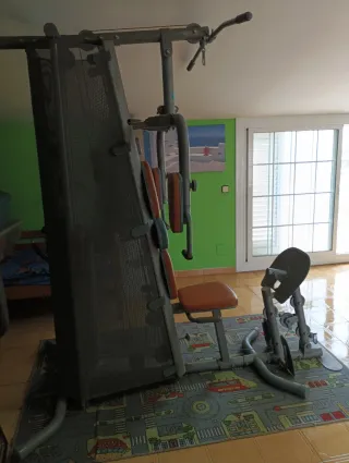 Máquina de gimnasio multifunción