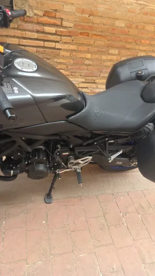 Yamaha Niken Negra/Gris Manual