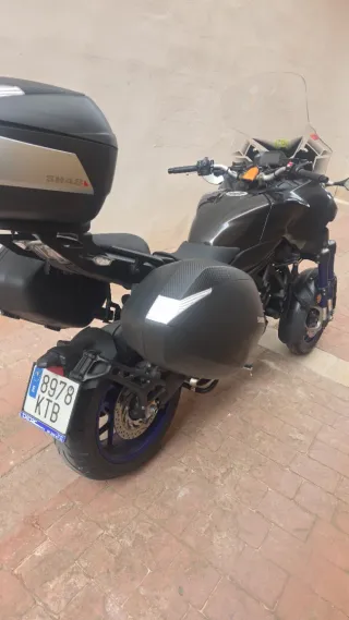 Yamaha Niken Negra/Gris Manual