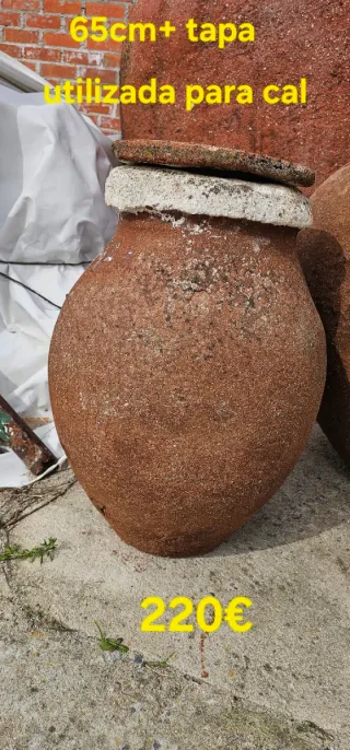 Tinajas antiguas de barro