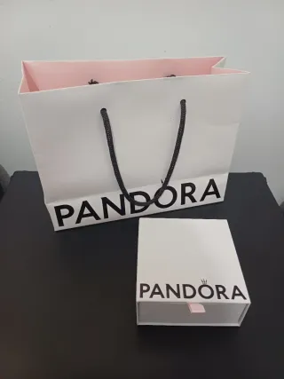 Bolsa y caja Pandora