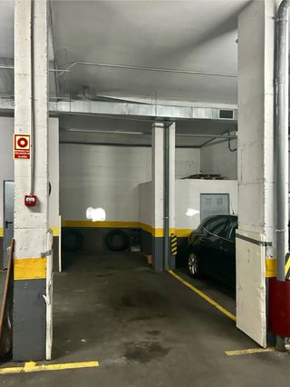 Se alquila plaza de garaje doble