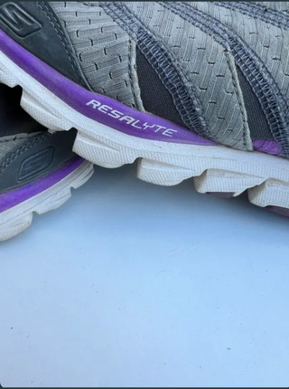 Zapatillas Skechers GO Recovery Mujer Gris/Morado