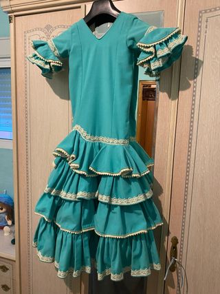 Vestido de flamenca azul con volantes para niña