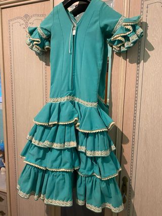 Vestido de flamenca azul con volantes para niña