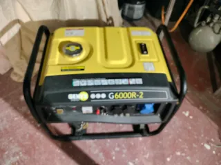 Generador Eléctrico G6000R-2 GENYX,