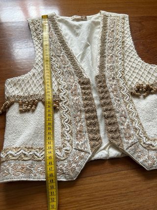 Chaleco bordado