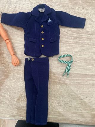 Maniquí antiguo tipo Geyper con traje articulado