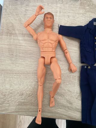 Maniquí antiguo tipo Geyper con traje articulado