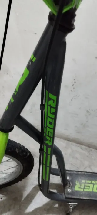 Patinete Rider Negro y Verde