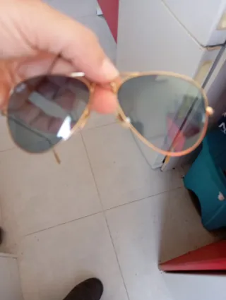 Gafas de sol Ray-Ban Aviator doradas y azules