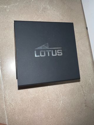 Reloj Lotus Negro y Plateado