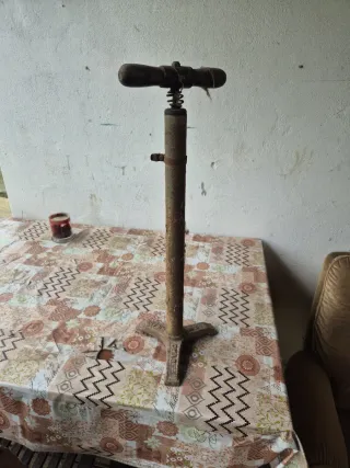 Pompa bicicletta antica