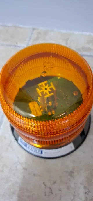 Rotativo LED ambar. Luz emergencia