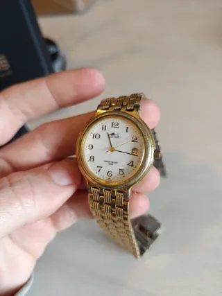 Reloj Lotus Dorado