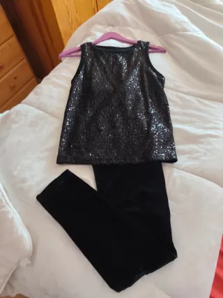 Blusa lentejuelas y pantalón terciopelo