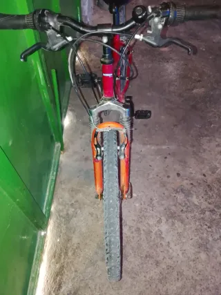 Bicicleta Montagna 24 Decathlon Rossa