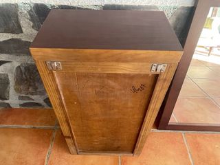 Conjunto espejo y mueble almacenaje madera
