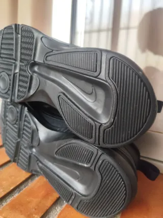 Nike Defy All Day Triple Black Casi Nuevas