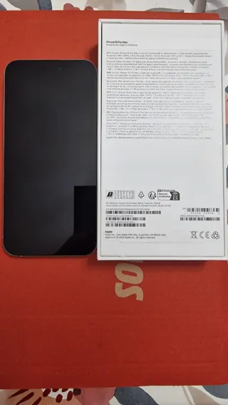 iPhone 15 Pro Max Plata 256GB salido revisión