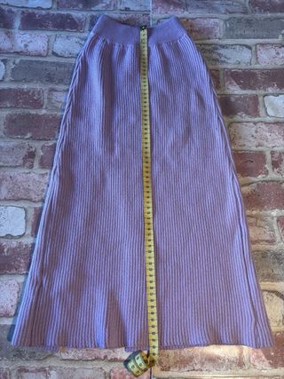 Falda lila de punto con abertura